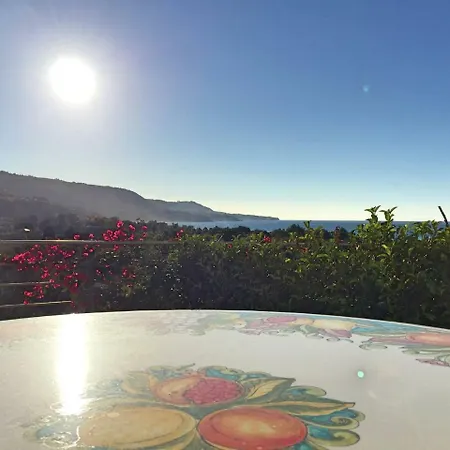 3 Bed 2 Bath Amazing View 400m To Beach *