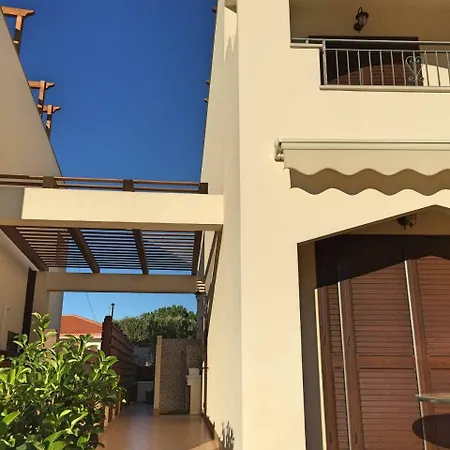 3 Bed 2 Bath Amazing View 400m To Beach * 잠브로네
