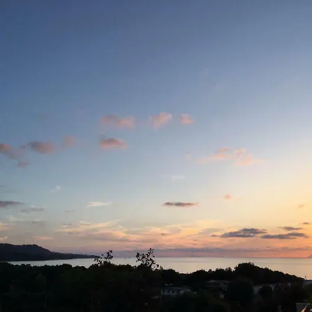 빌라 3 Bed 2 Bath Amazing View 400m To Beach