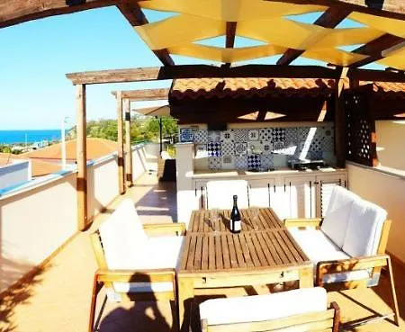 3 Bed 2 Bath Amazing View 400m To Beach Vila Zambrone
