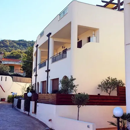 3 Bed 2 Bath Amazing View 400m To Beach *