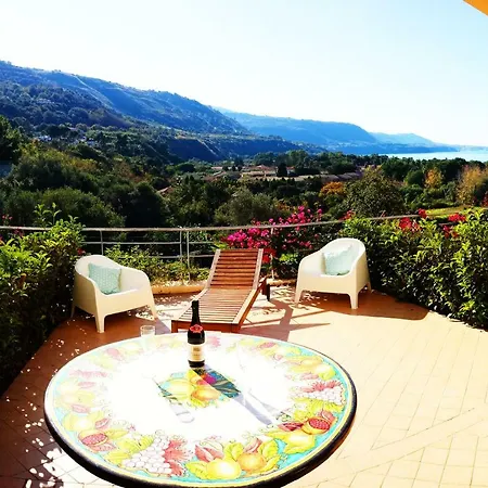 3 Bed 2 Bath Amazing View 400m To Beach * Zambrone